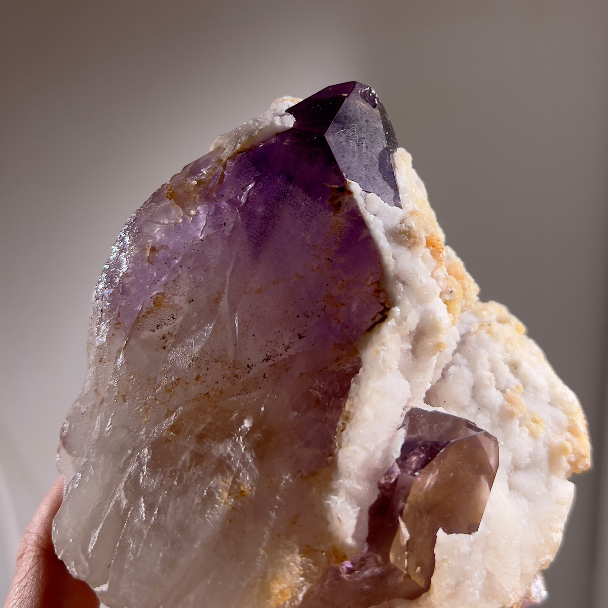 方解石共生雪蓋紫水晶 917g (25b-1) - Image 2