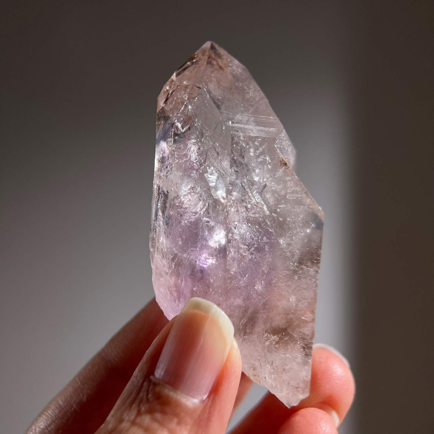 納米比亞布蘭登堡淺紫幻影水晶 #水膽 51g (261-13)